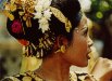 Braut in der Landestracht von Lombok